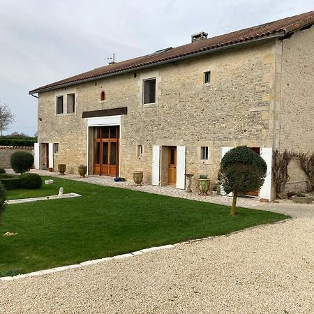 La Grange Bed & Breakfast Blanzay Bagian luar foto