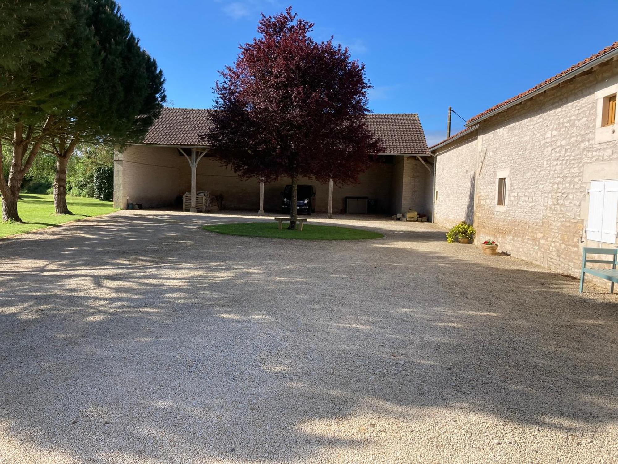 La Grange Bed & Breakfast Blanzay Bagian luar foto